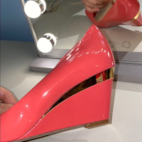 NINE WEST pink gold patent leather 2in heels - Picture 3 of 6